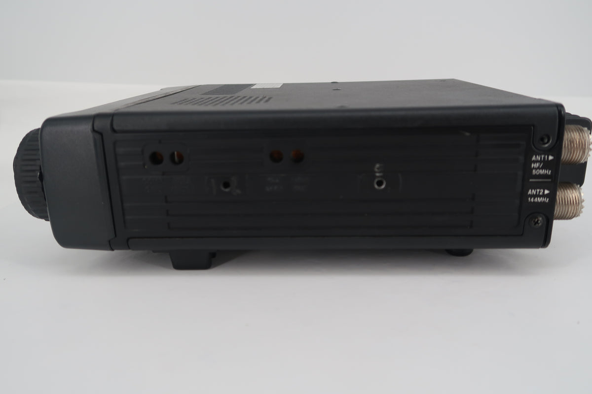 U20424 Used ICOM IC-706 HF/VHF All-Mode 100W Transceiver