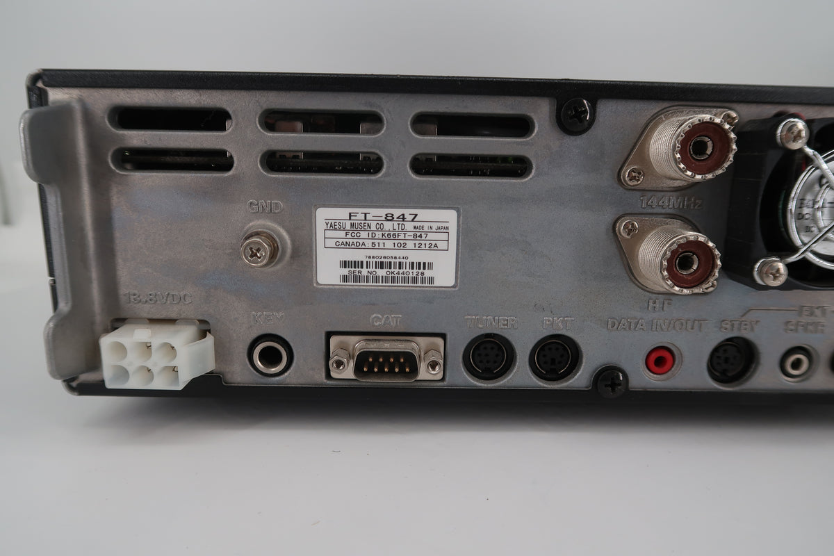U20426 Used Yaesu FT-847 Earth Station HF/VHF/UHF All Mode Transceiver