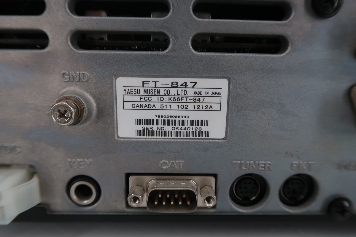 U20426 Used Yaesu FT-847 Earth Station HF/VHF/UHF All Mode Transceiver