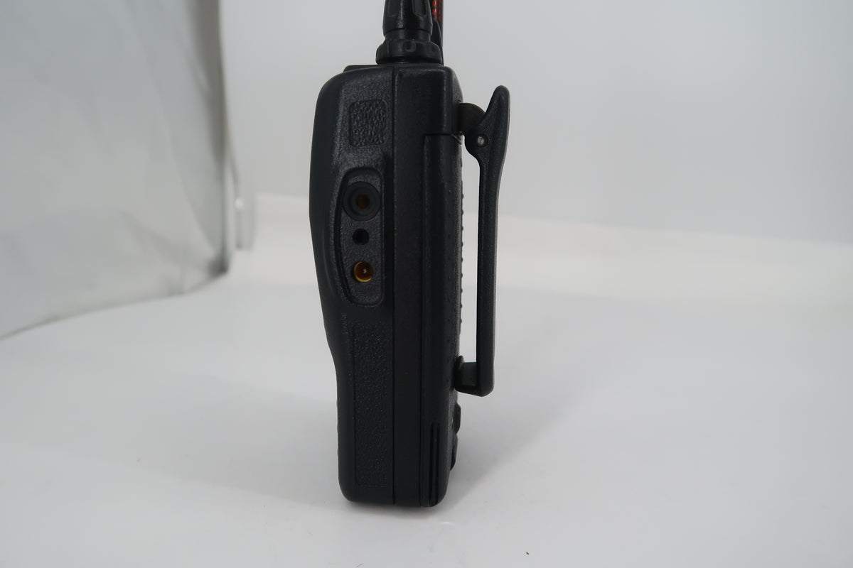U20430 Used Yaesu FT-60R Dual-Band 144/430MHz FM 5W Handheld Transceiver