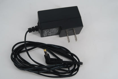 U20430 Used Yaesu FT-60R Dual-Band 144/430MHz FM 5W Handheld Transceiver