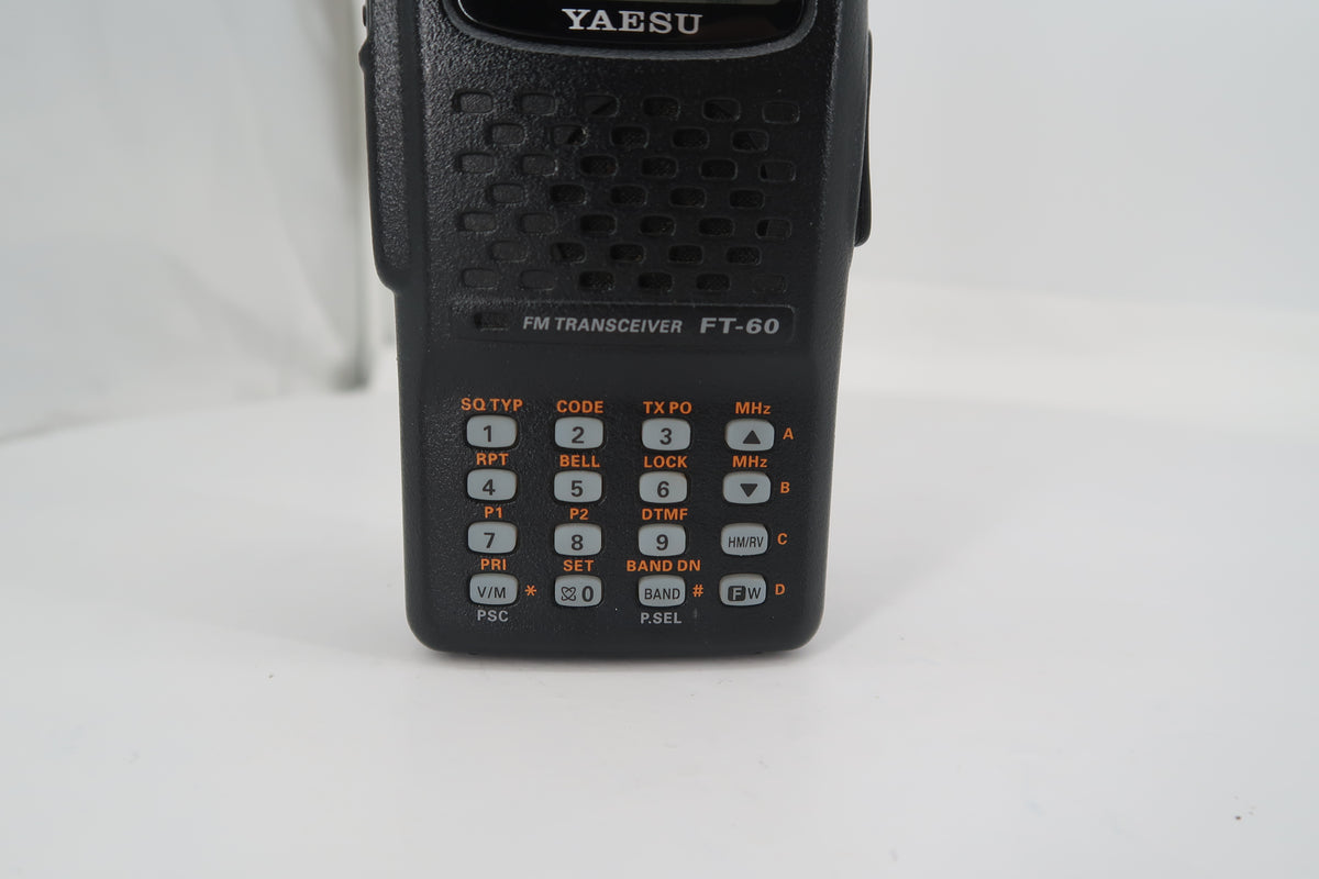 U20431 Used Yaesu FT-60R Dual-Band 144/430MHz FM 5W Handheld Transceiver