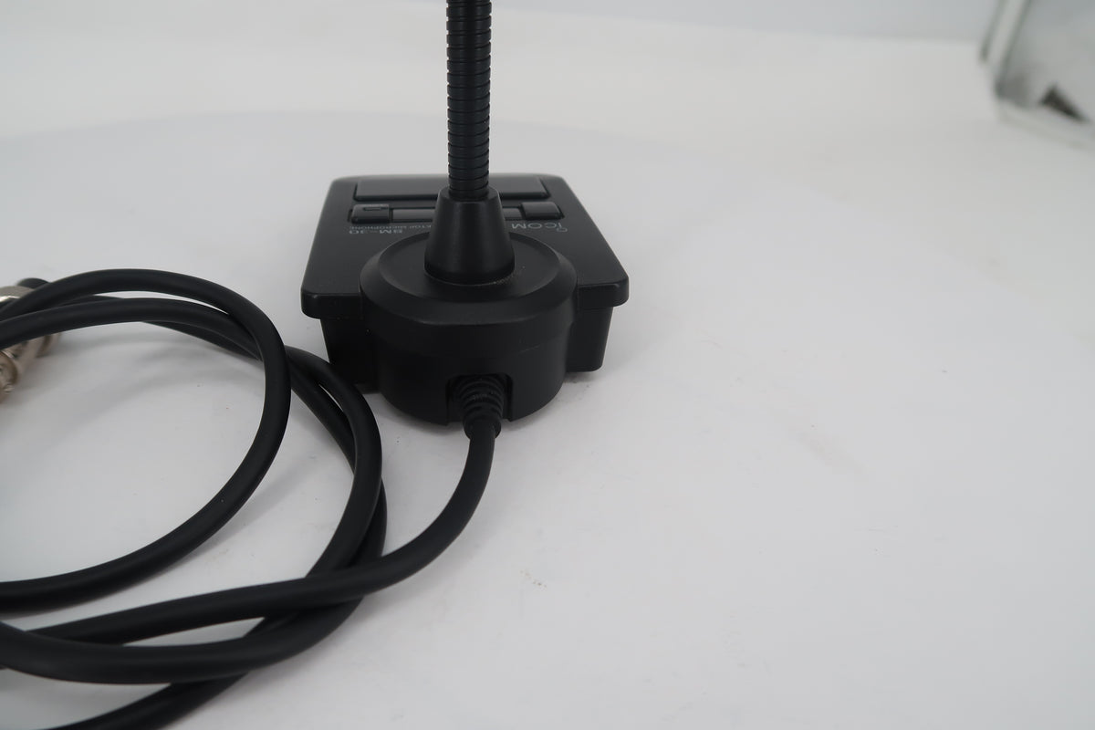 U20452 Used ICOM SM-30 Desktop Microphone