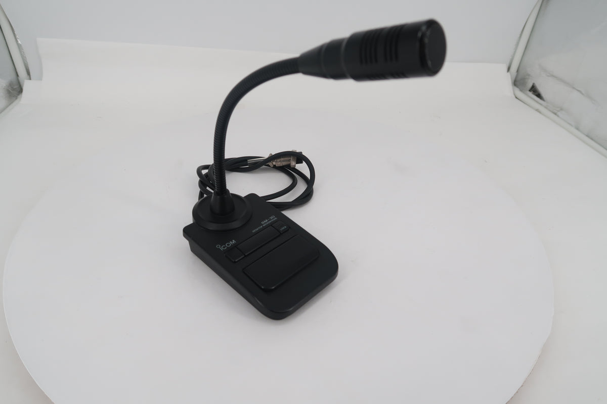 U20453 Used ICOM SM-30 Desktop Microphone