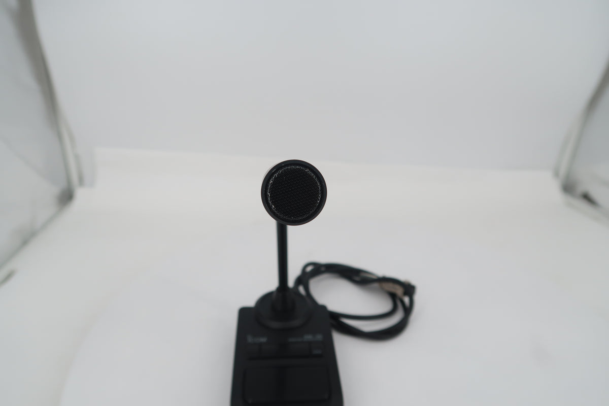 U20453 Used ICOM SM-30 Desktop Microphone