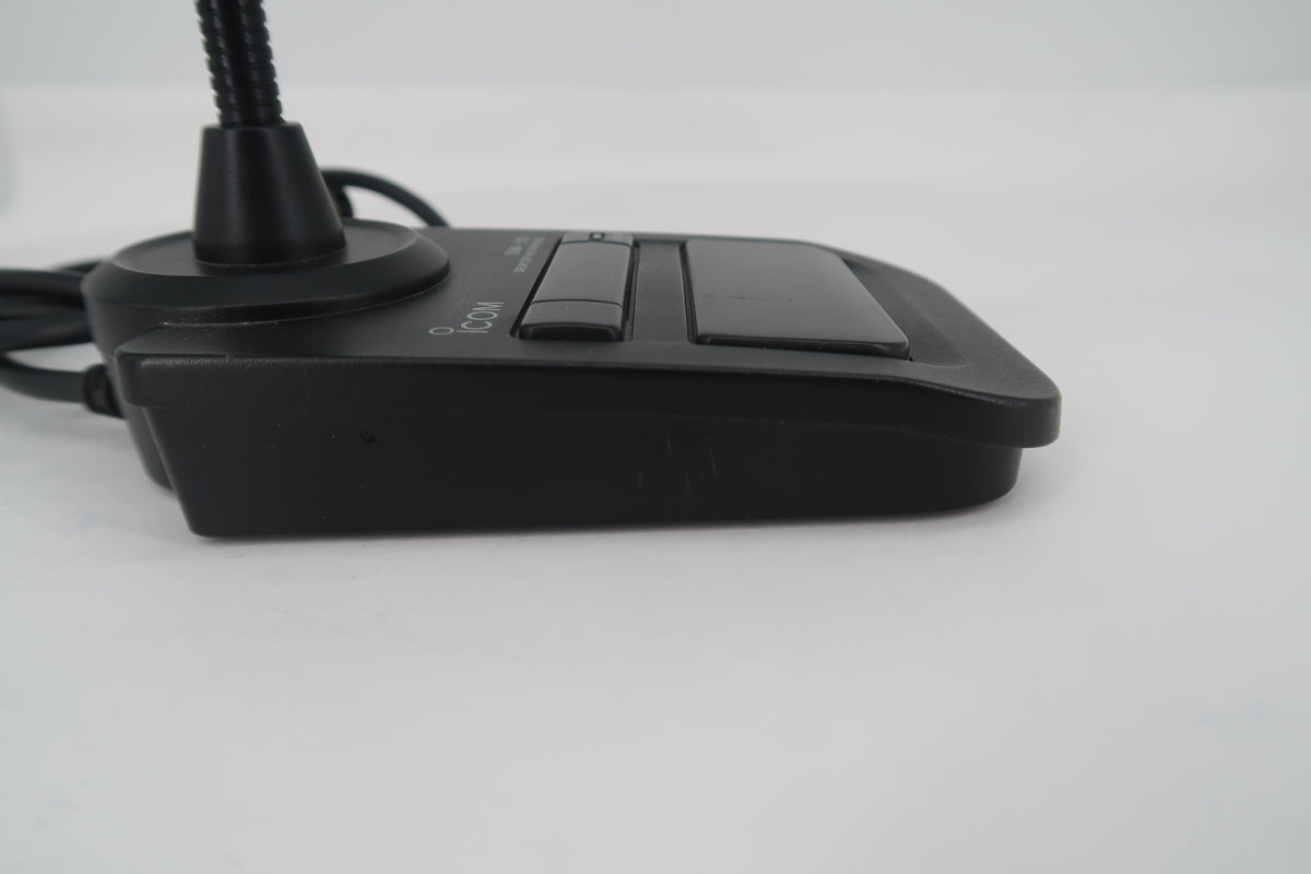 U20453 Used ICOM SM-30 Desktop Microphone