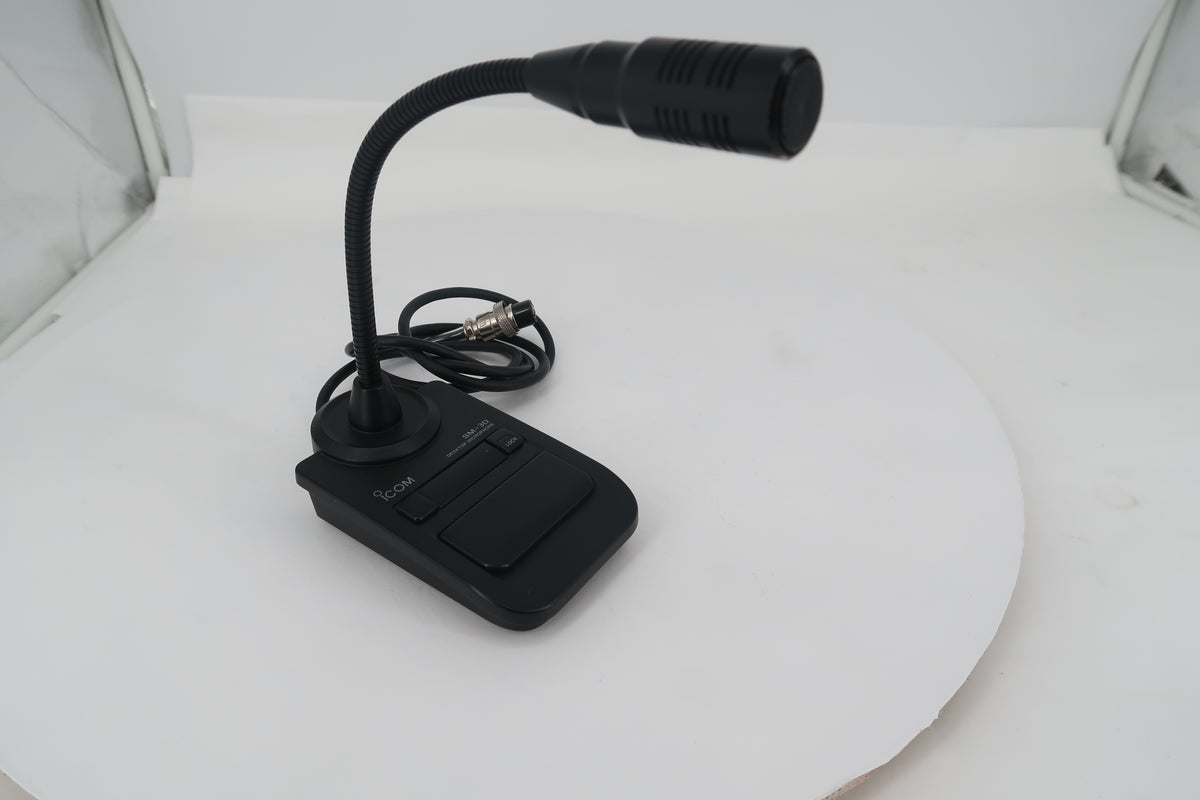 U20454 Used ICOM SM-30 Desktop Microphone