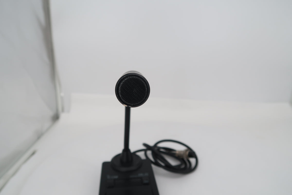 U20454 Used ICOM SM-30 Desktop Microphone