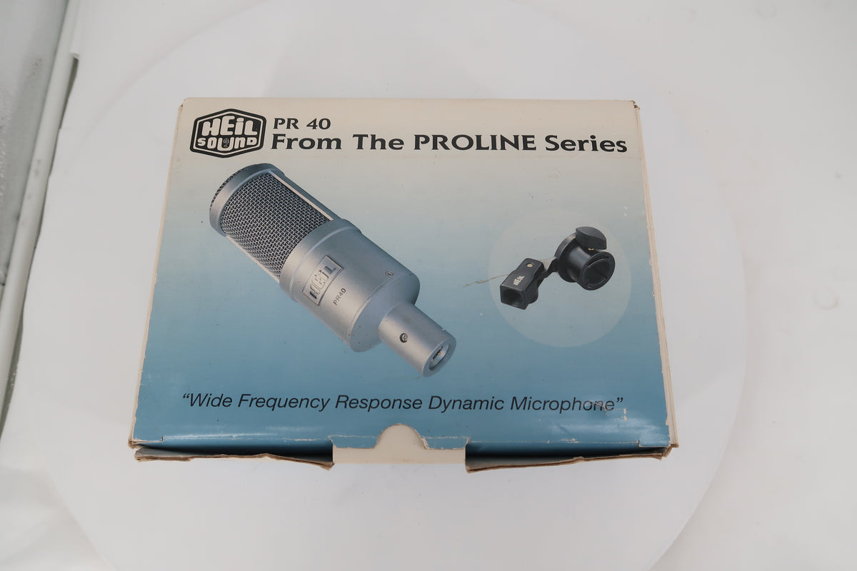 U20467 Used Heil Sound PR 40 Dynamic Microphone Champagne with Collector Case