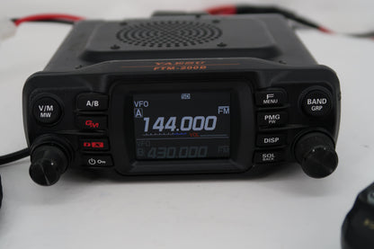 U20490 Used Yaesu FTM-200DR C4FM/FM 144/430MHz Dual Band 50W Transceiver