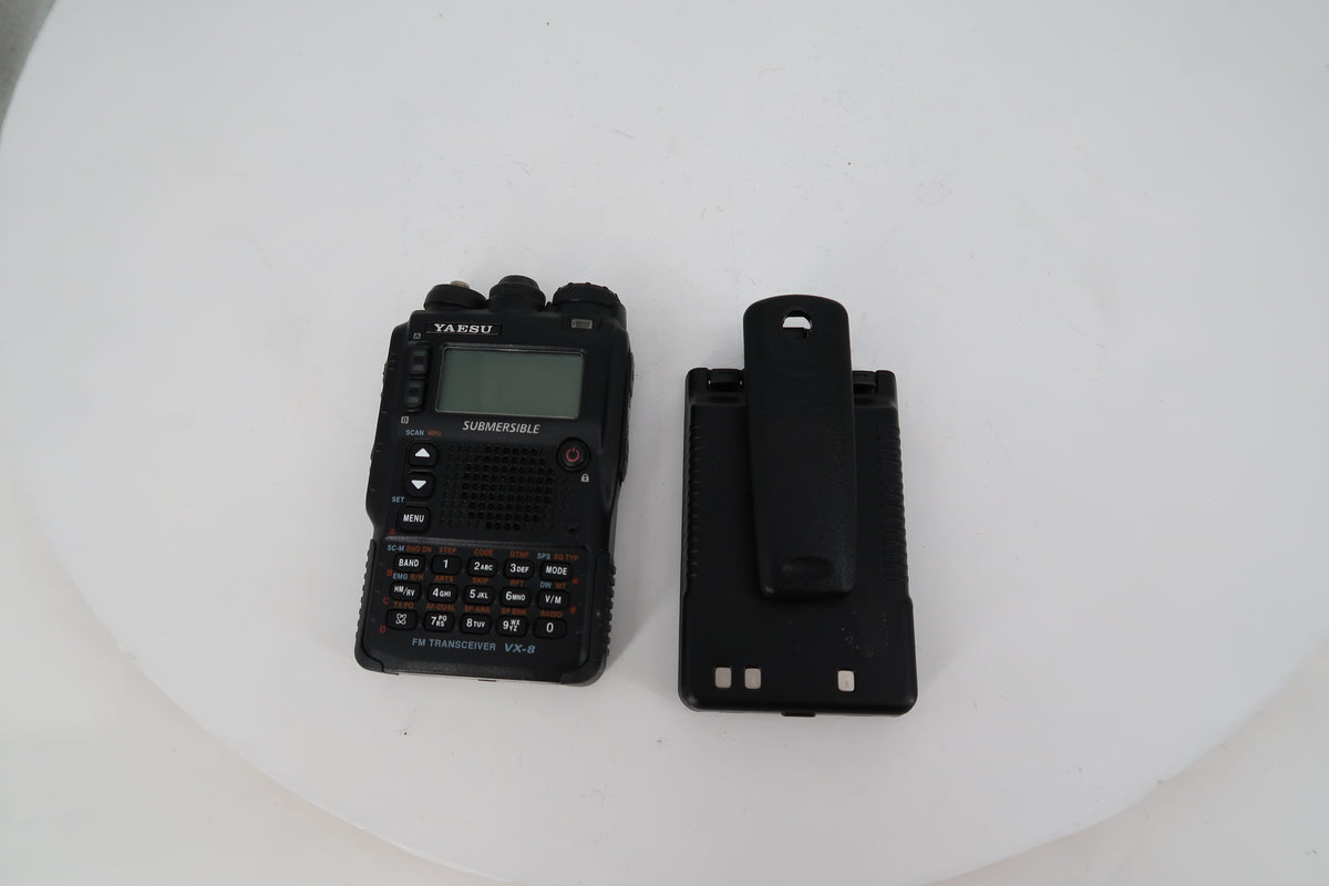 U20492 Used Yaesu VX-8DR 50/144/430 Triple-Band Heavy Duty Submersible Transceiver