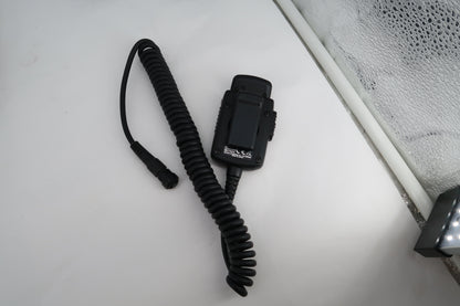 U20492 Used Yaesu VX-8DR 50/144/430 Triple-Band Heavy Duty Submersible Transceiver