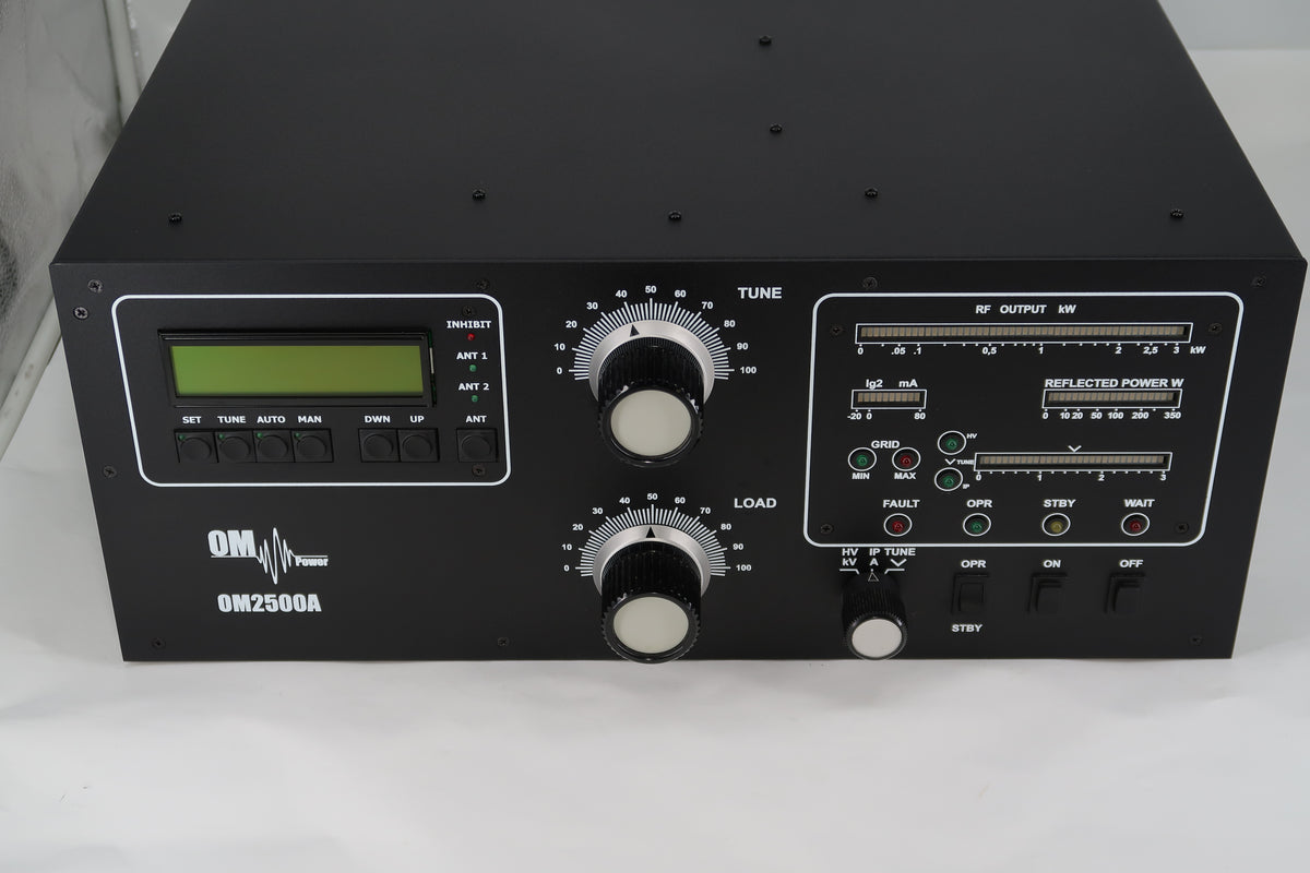 U20496 Used OM Power OM2500A 2500 Watt HF (1.8-29.7 MHz) Power Amplifier with Remote