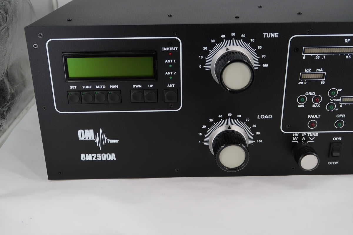 U20496 Used OM Power OM2500A 2500 Watt HF (1.8-29.7 MHz) Power Amplifier with Remote