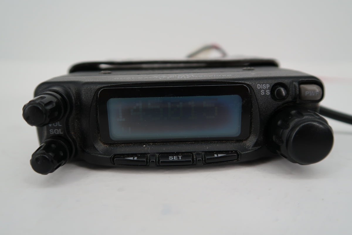 U20498 Used Yaesu FT-90R VHF/UHF Ultra-Compact FM Transceiver Slightly Dim Display
