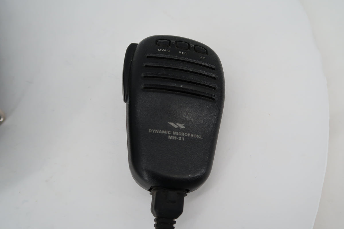 U20500 Used Yaesu FT-857D HF/VHF/UHF 100W Multi-Mode Ultra-Compact Transceiver