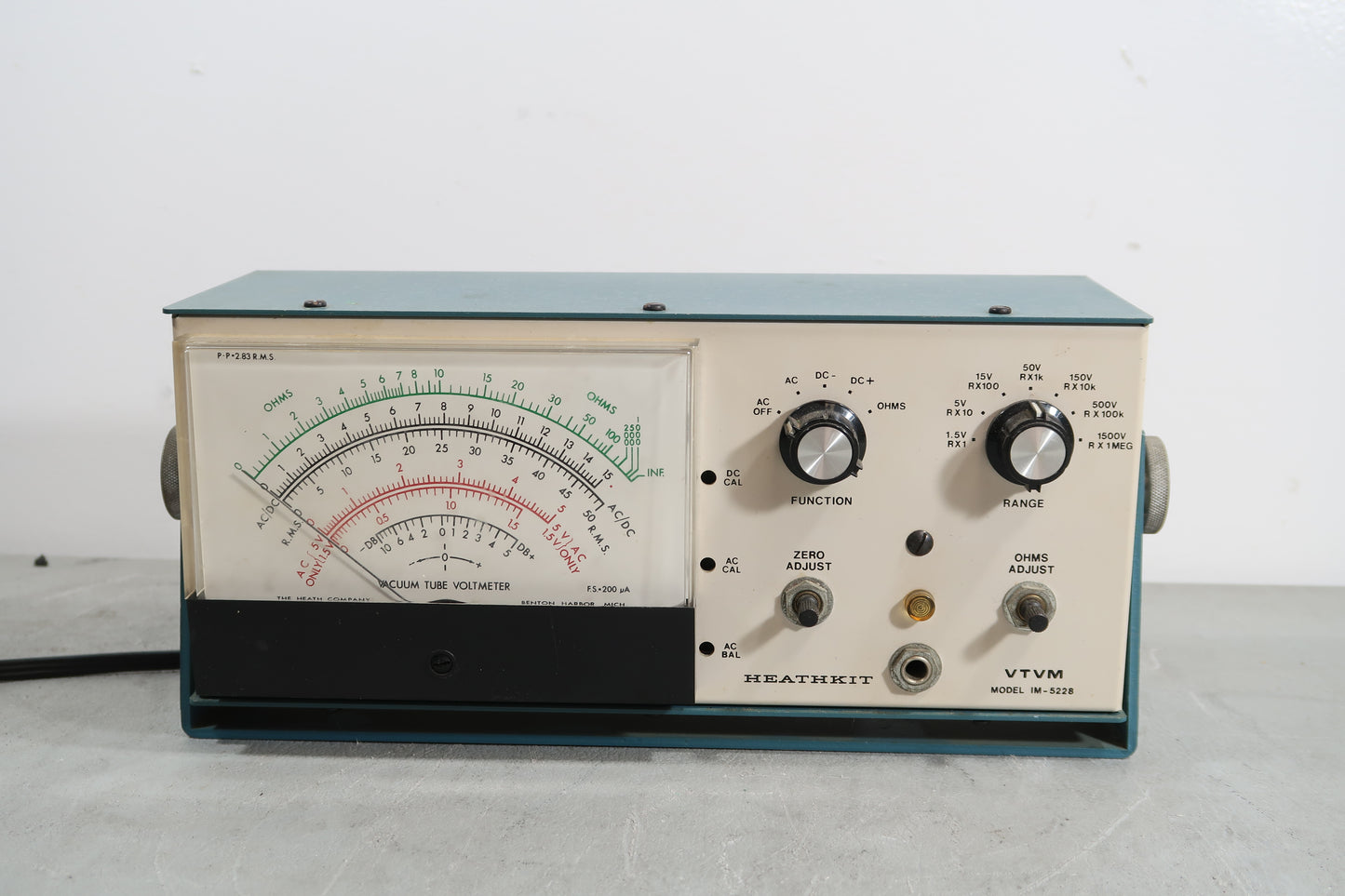 U19717 AS IS Heathkit IM-5228 Vacuum Tube Voltmeter