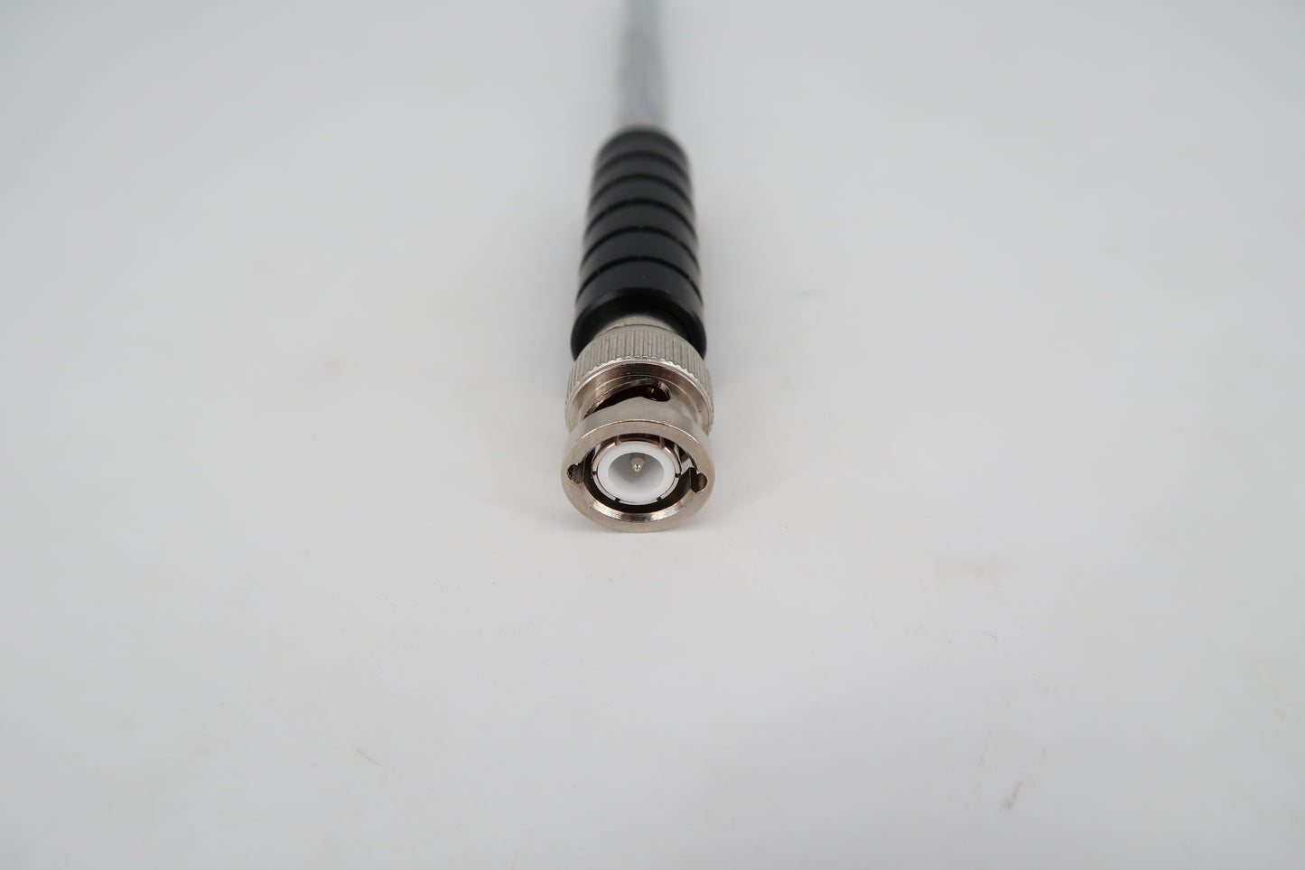 U19740 Used Antenna TW-999 BNC Ultra-Wideband Telescopic Antenna 20-1300 MHZ Scanner
