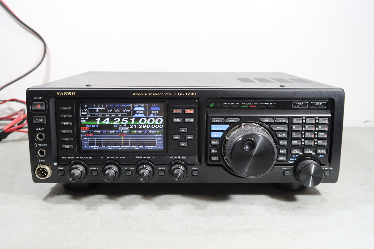 U19732 Used Yaesu FTDX-1200 HF/6 Meter Transceiver