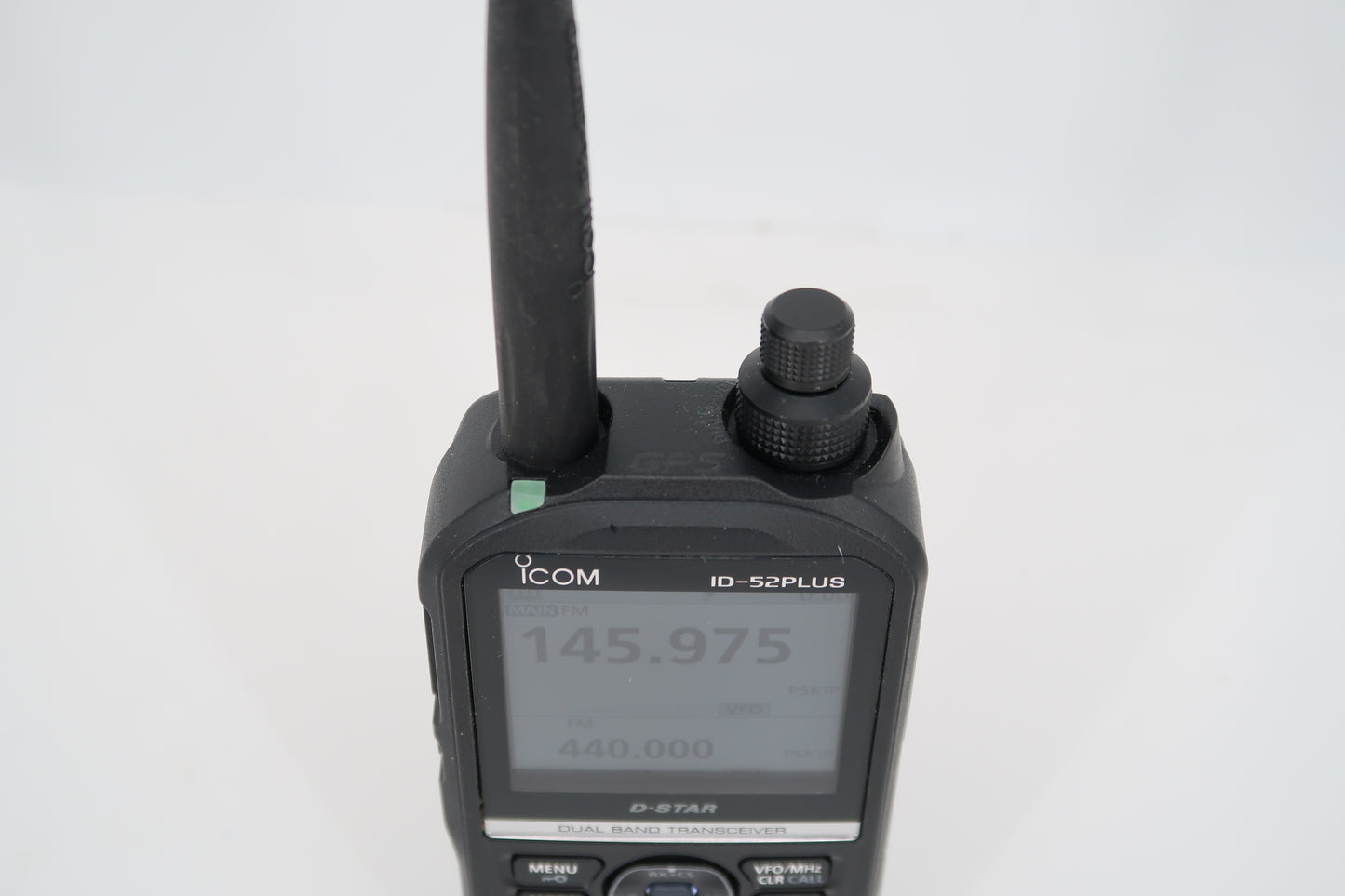 U19752 Used Icom ID-52A Plus VHF/UHF Dual Band Handheld Transceiver
