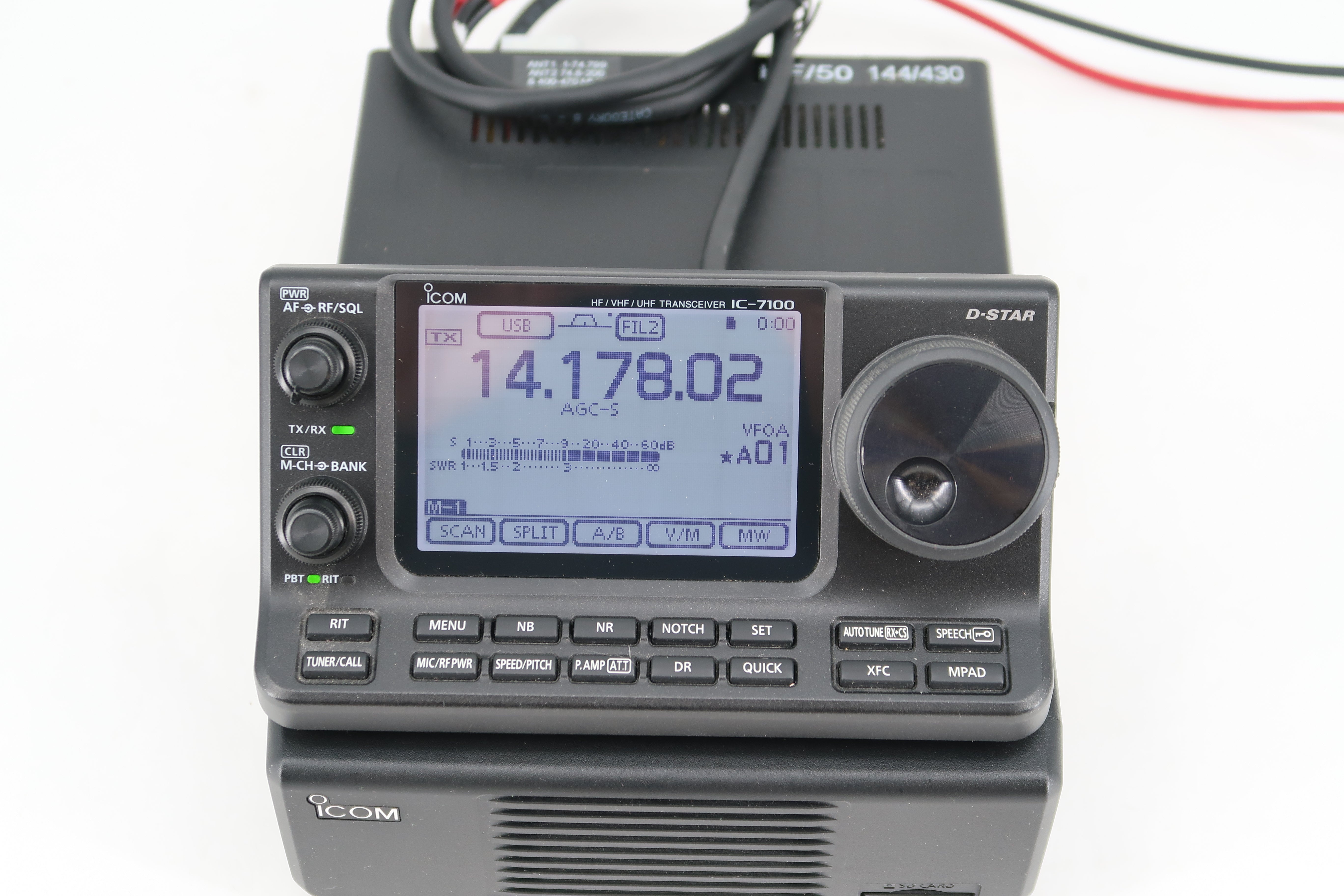 ICOM IC-7100M HF/VHF/UHFオールモードトランシーバー U19791 Used ICOM IC-7100 HF/VHF/UHF All-Mode Transceiver w/ LDG IT