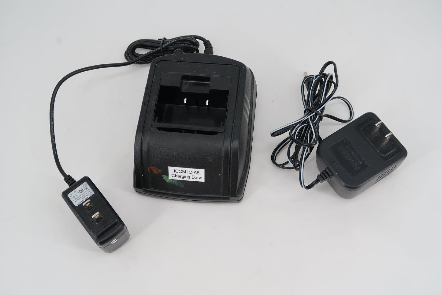 U19797 Used Icom IC-A5 VHF Air-Band Handheld Transceiver