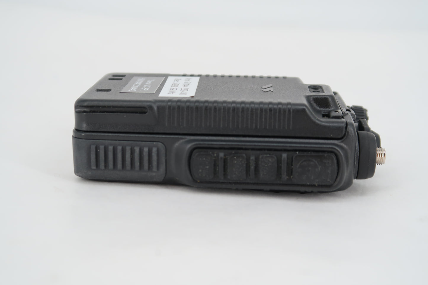 U19801 Used Yaesu VX-8R Quad-Band Submersible Handheld Transceiver