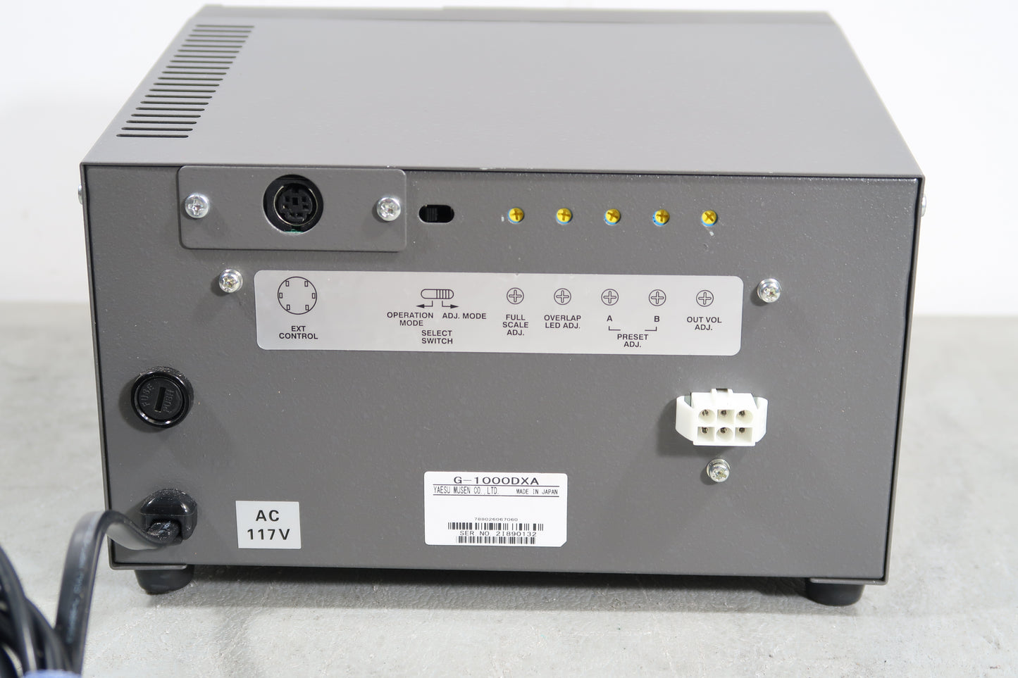 U19811 Used Yaesu G-1000DXA Antenna Rotator and Controller