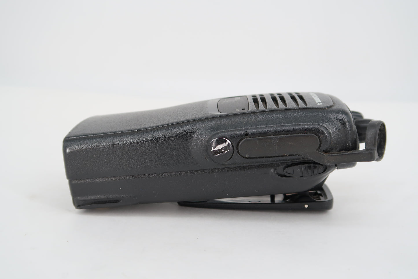 U19829 Used Motorola HT750 16Ch. 6m Two-Way Handheld (Model: AAH25CEC9AA3AN)