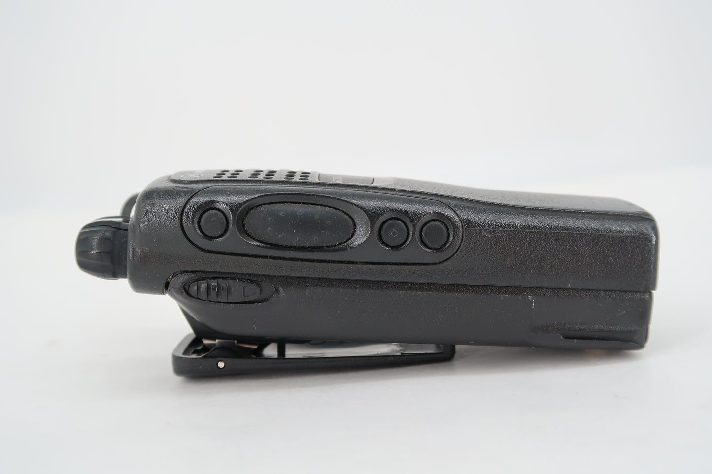 U19829 Used Motorola HT750 16Ch. 6m Two-Way Handheld (Model: AAH25CEC9AA3AN)