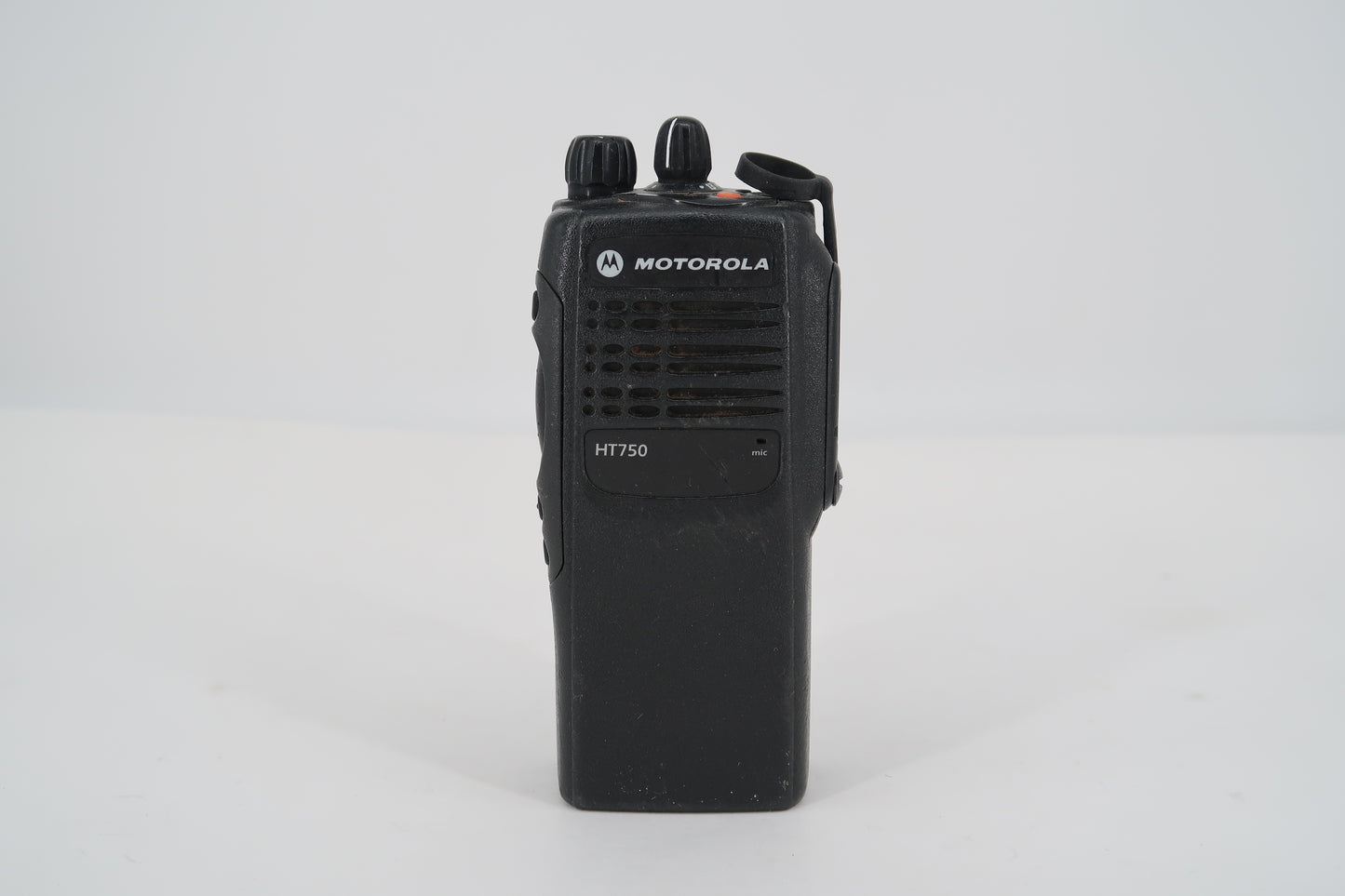 U19831 Used Motorola HT750 16Ch. VHF Two-Way Handheld (Model: AAH25KDC9AA3AN)