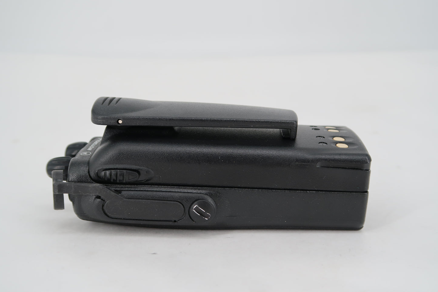 U19835 Used Motorola HT750 16Ch. 6m Two-Way Handheld (Model: AAH25CEC9AA3AN) Low Band