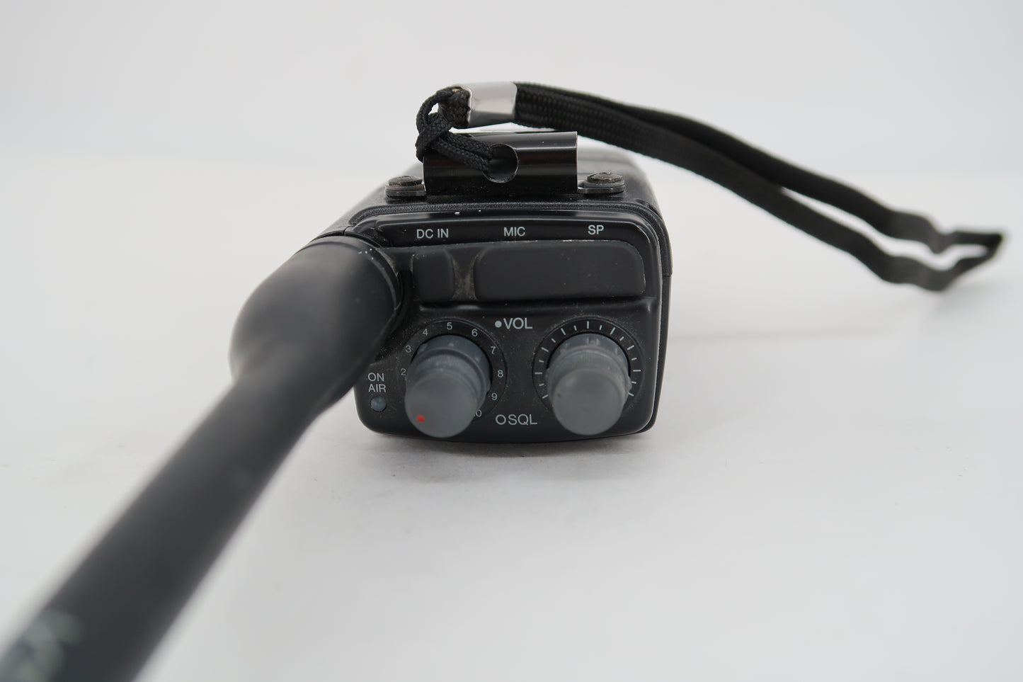 U19851 AS IS Untested  Kenwood TH-27A 144MHz FM Handheld Transceiver