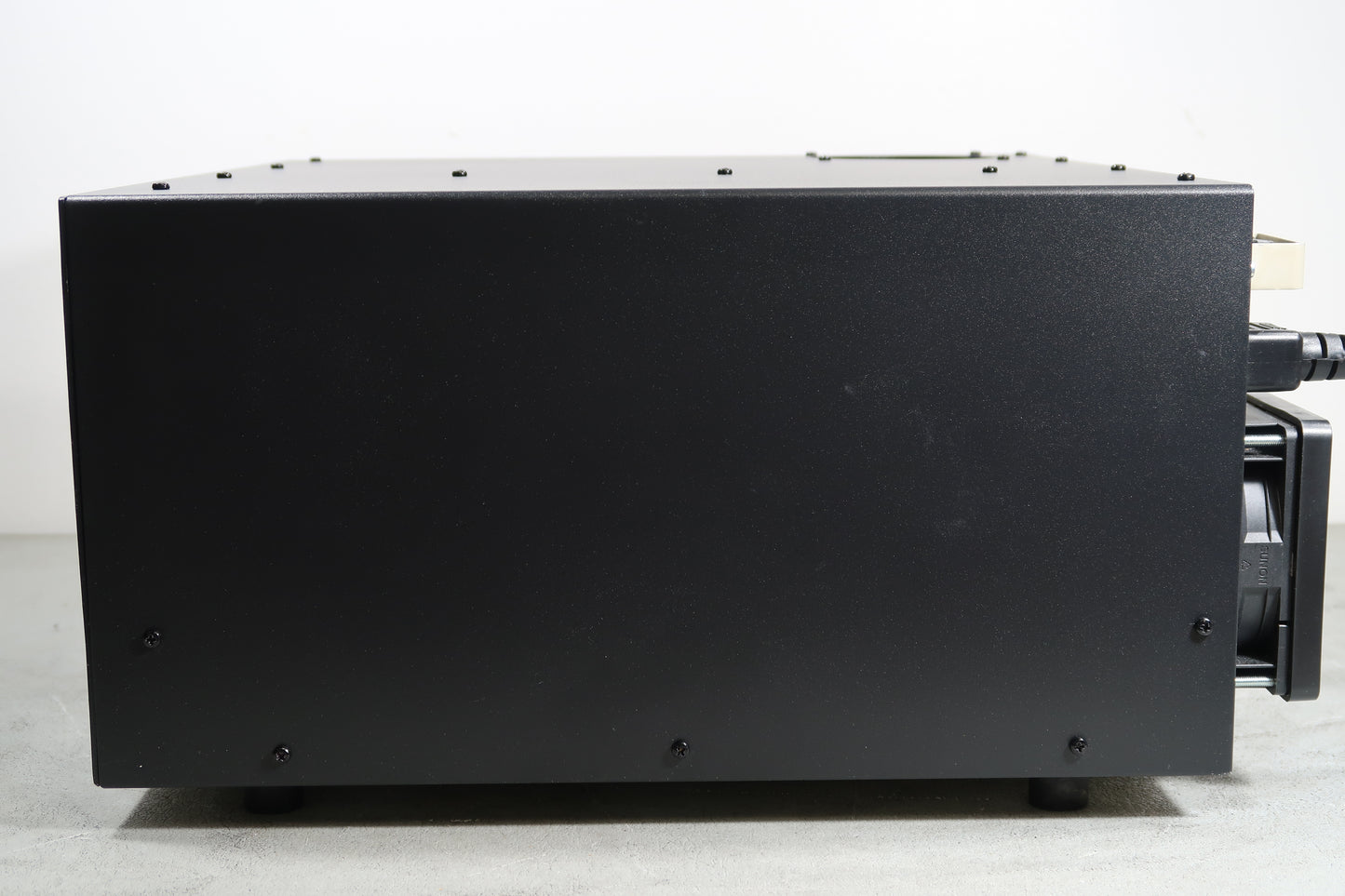U19872 Used OM Power OM-2000A+ HF/6m Automatic Power Amplifier