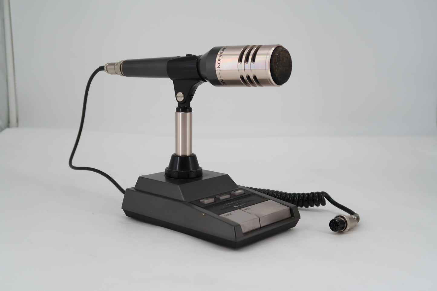 19901 USED Yaesu MD-1 Dynamic Desk Microphone