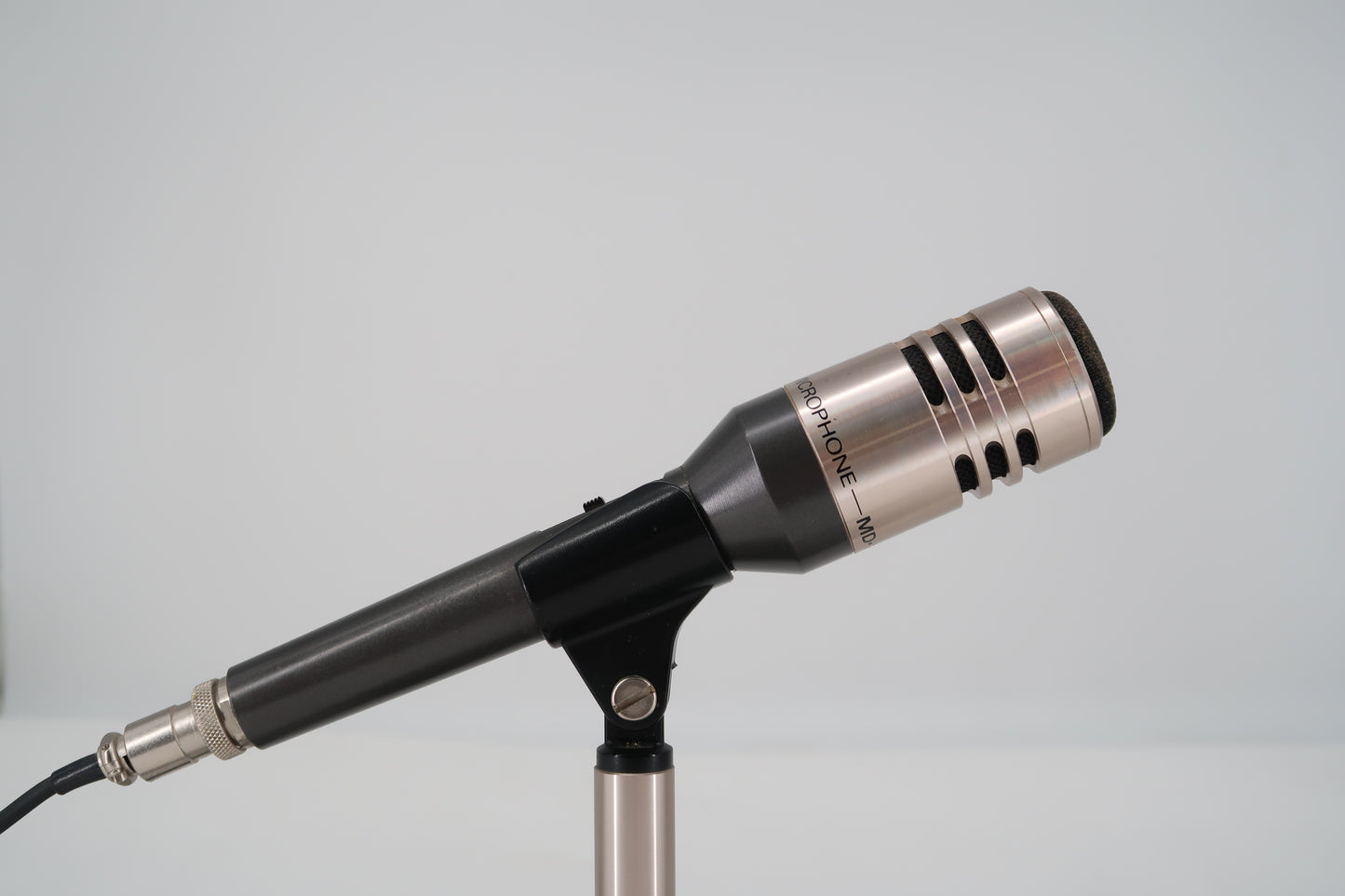 19901 USED Yaesu MD-1 Dynamic Desk Microphone