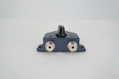 U19902 Used MFJ-1702B 2-Position Coaxial Switch w/ Off-Ground Position