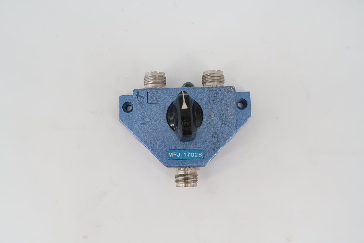 U19906 Used MFJ-1702B 2-Position Coaxial Switch w/ Off-Ground Position