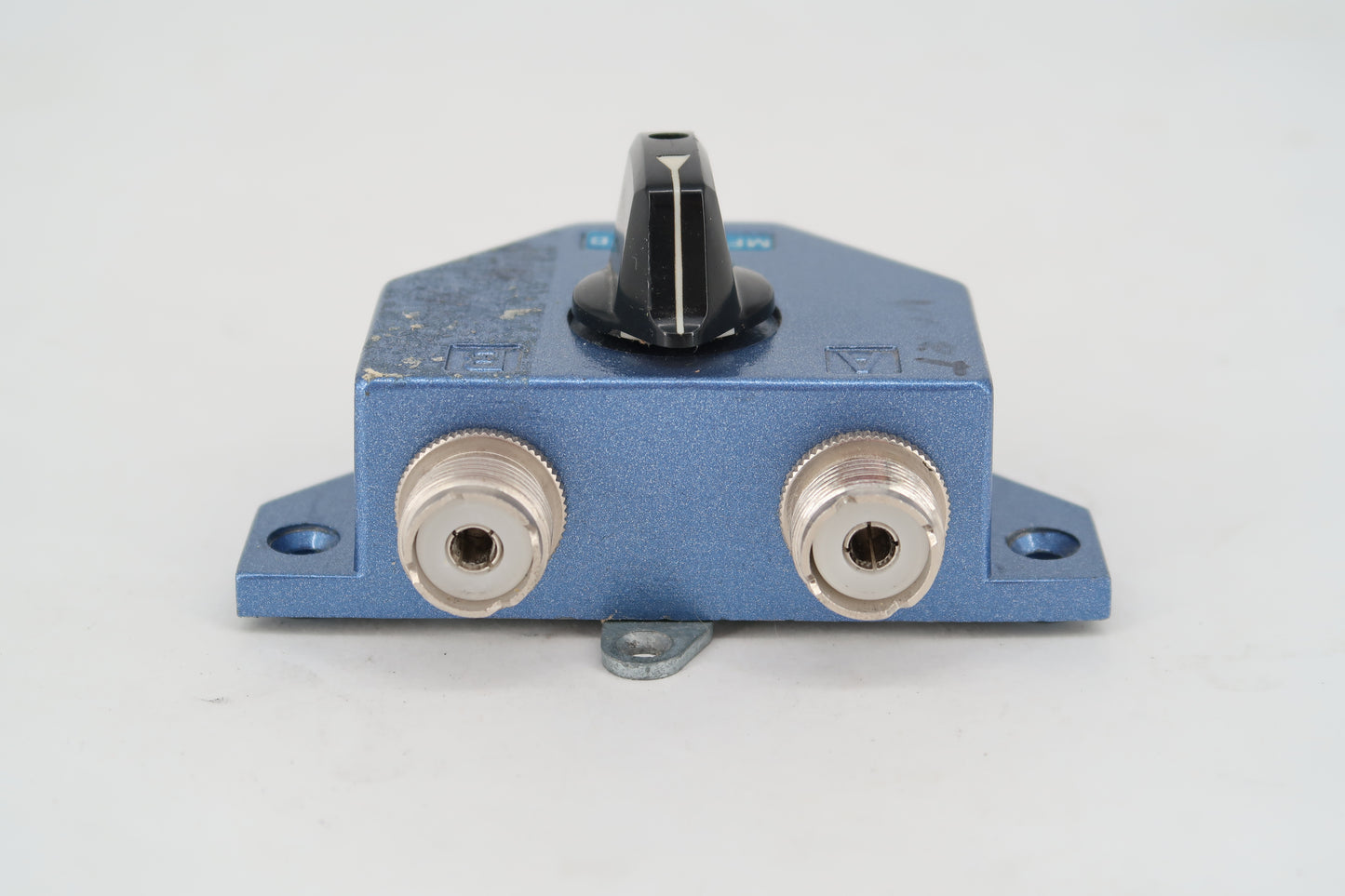 U19906 Used MFJ-1702B 2-Position Coaxial Switch w/ Off-Ground Position