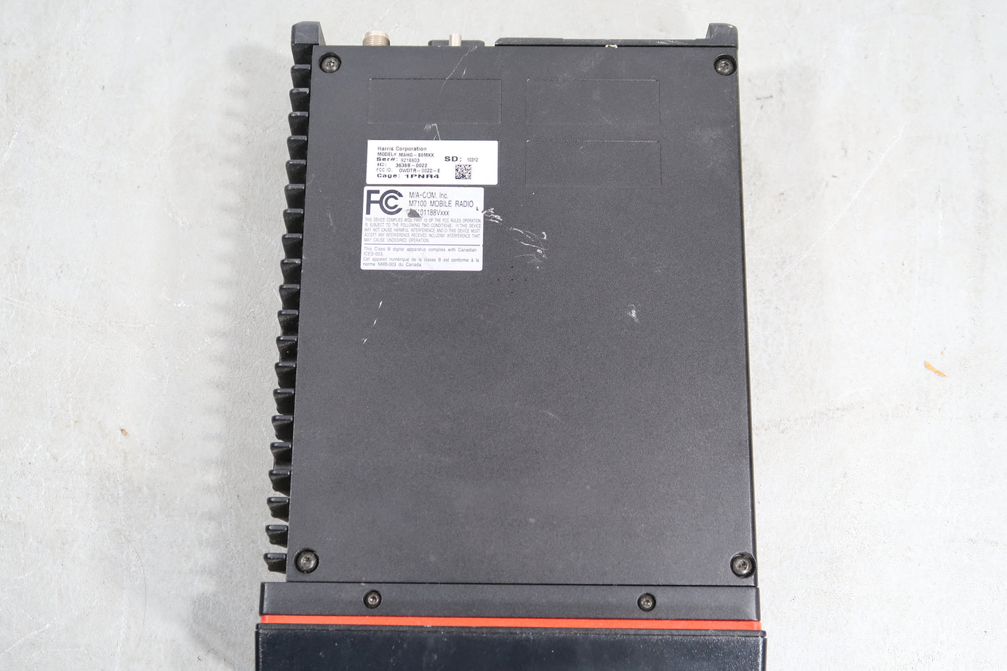 U19947 AS IS Untested Harris M/A-COM M7100 Mobile Radio