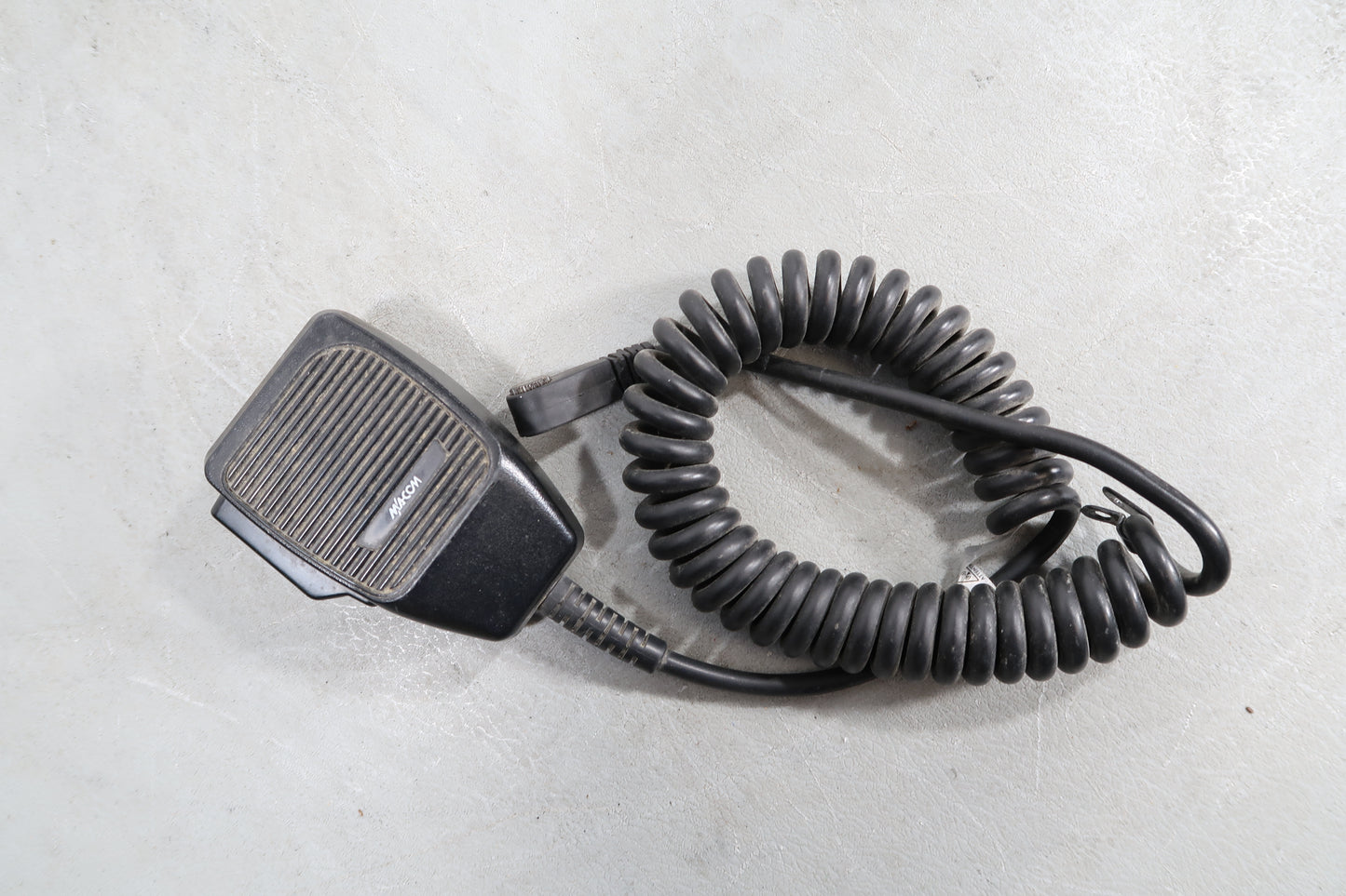 U19947 AS IS Untested Harris M/A-COM M7100 Mobile Radio