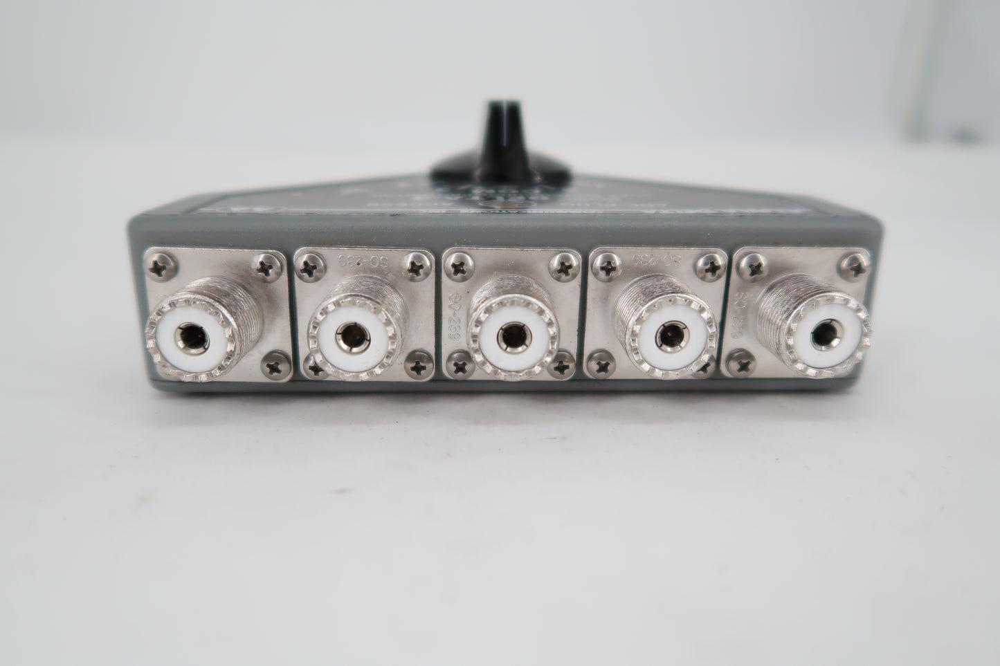 U19958 Used Alpha-Delta Model Delta-4 Coax Switch/Surge Protector