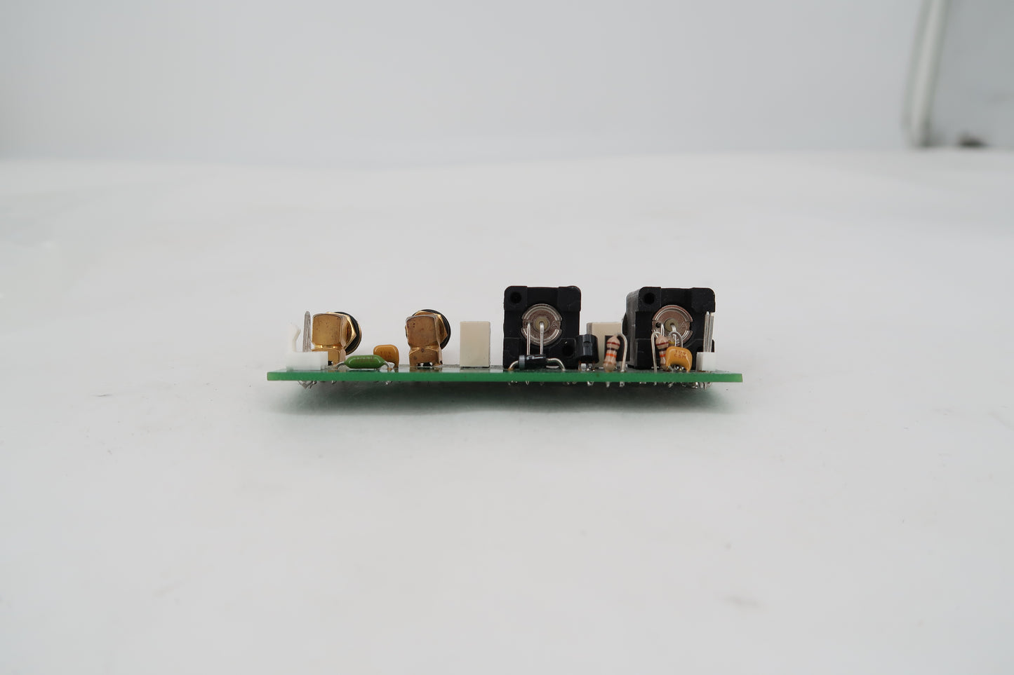 U19966 Apache Labs ANAN-10 E HF+6M SDR Transceiver with Dan Tassell Cable and More