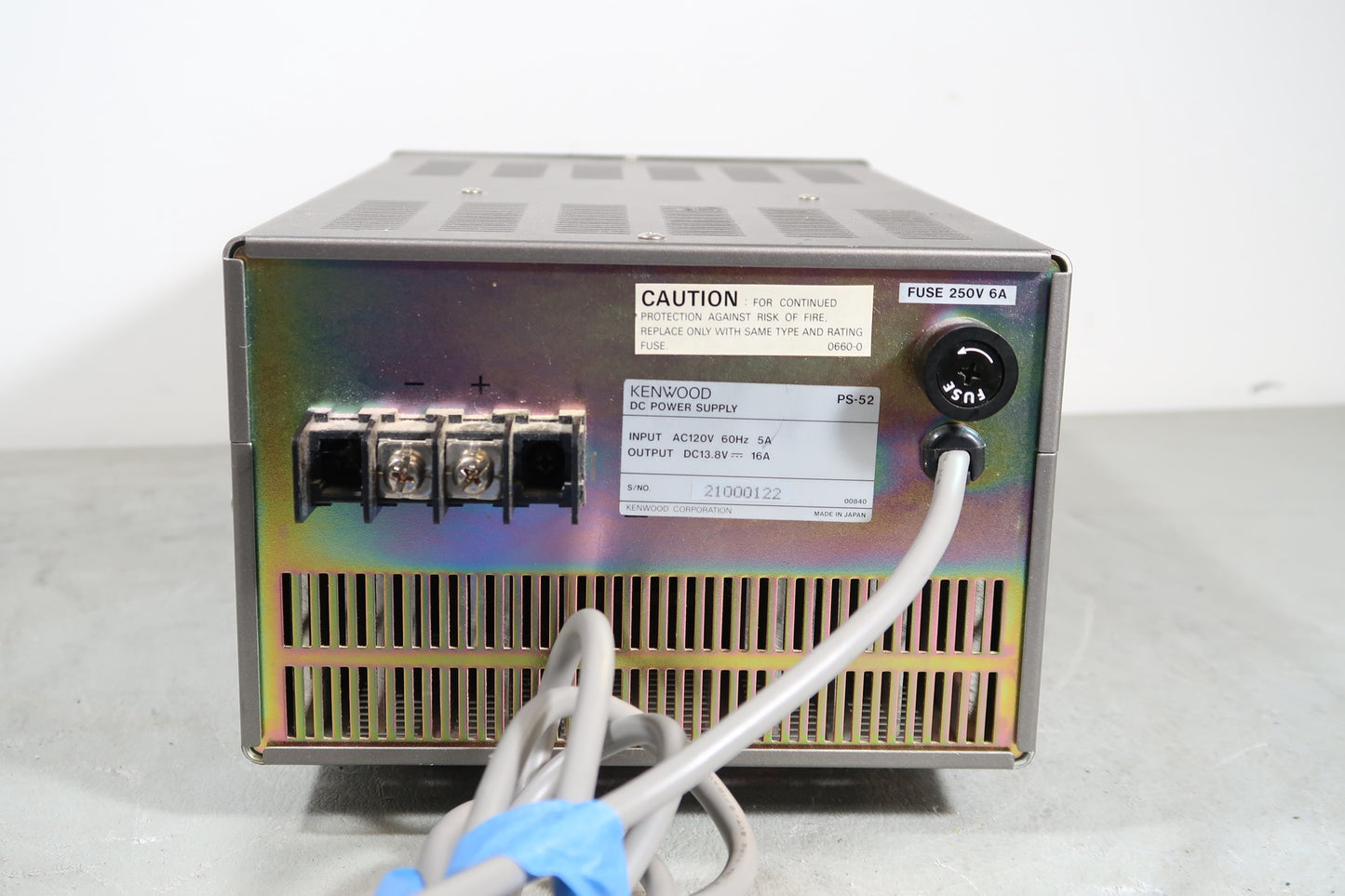 U19476 Used Kenwood PS-52 DC Power Supply